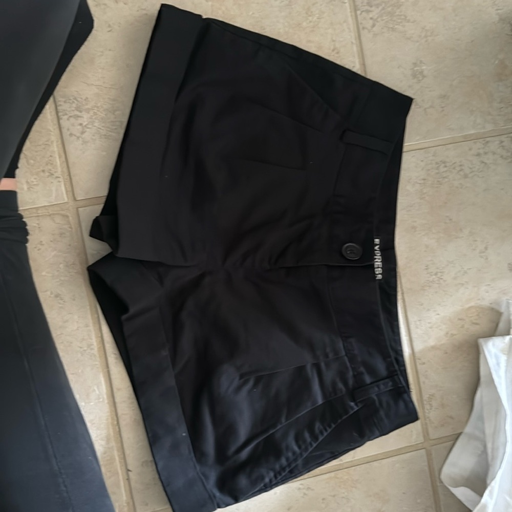 Black express shorts 00